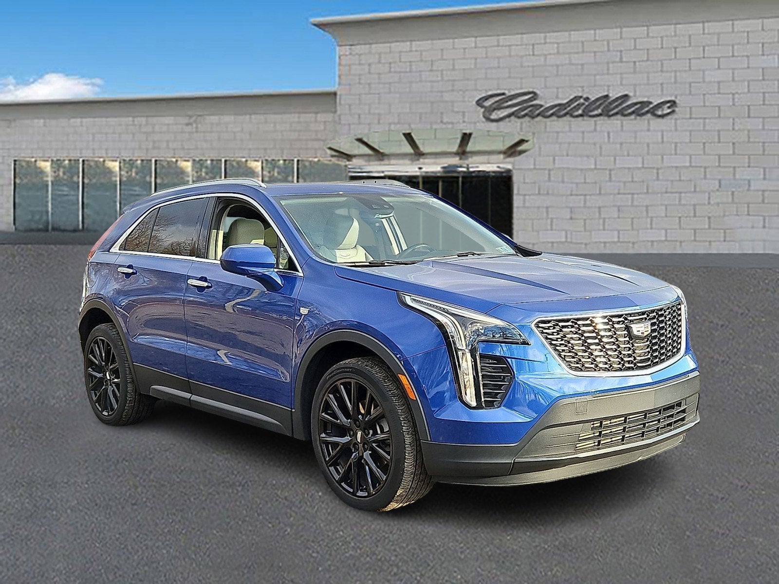 2023 Cadillac XT4 Luxury