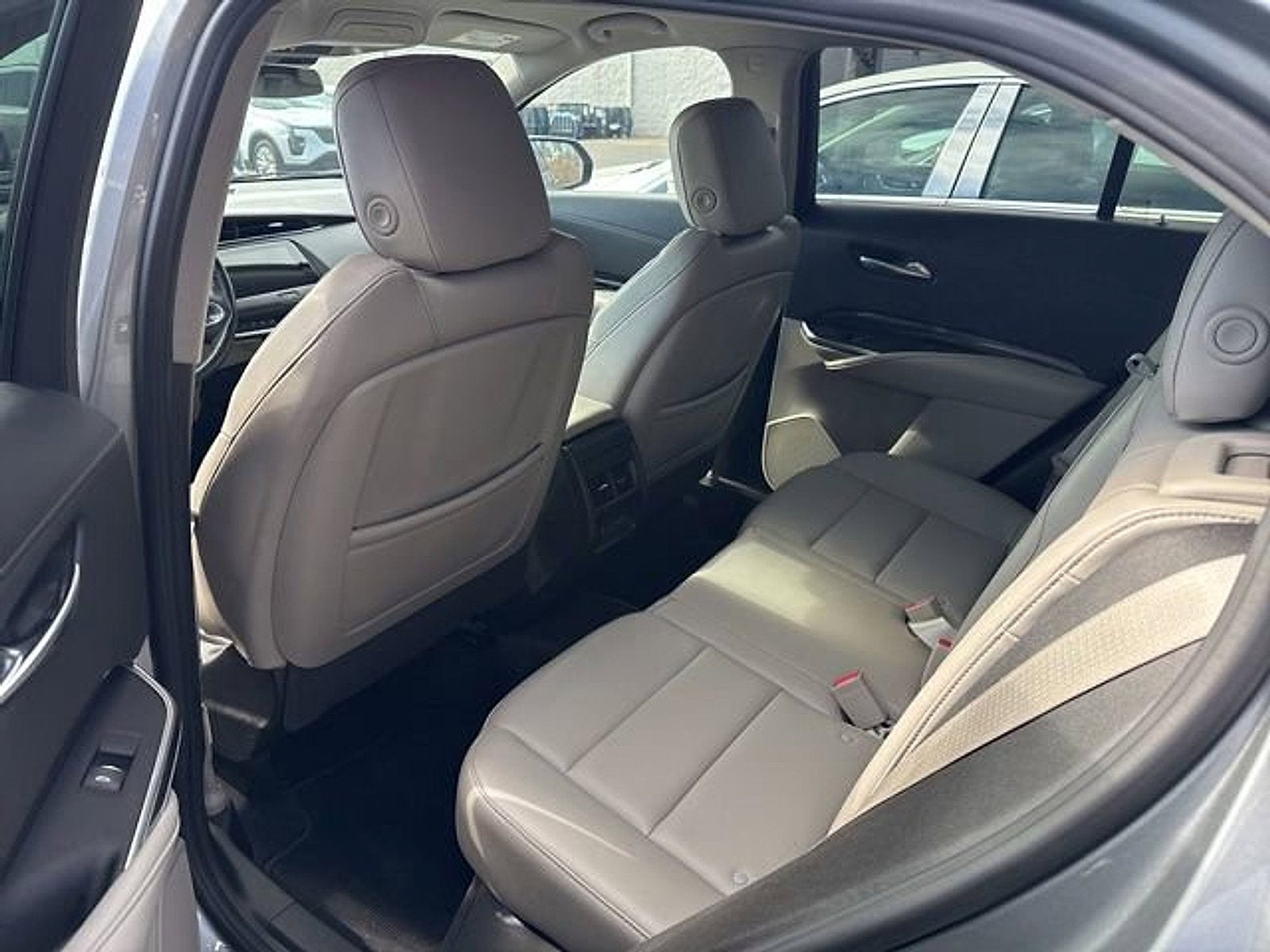 2023 Cadillac XT4 Luxury