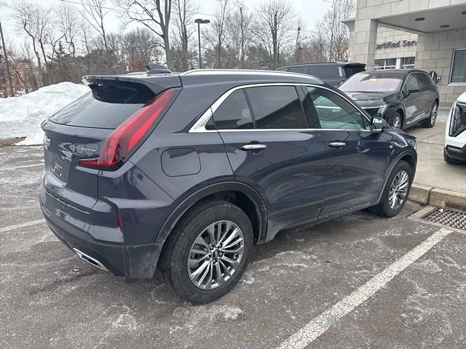2024 Cadillac XT4 Premium Luxury