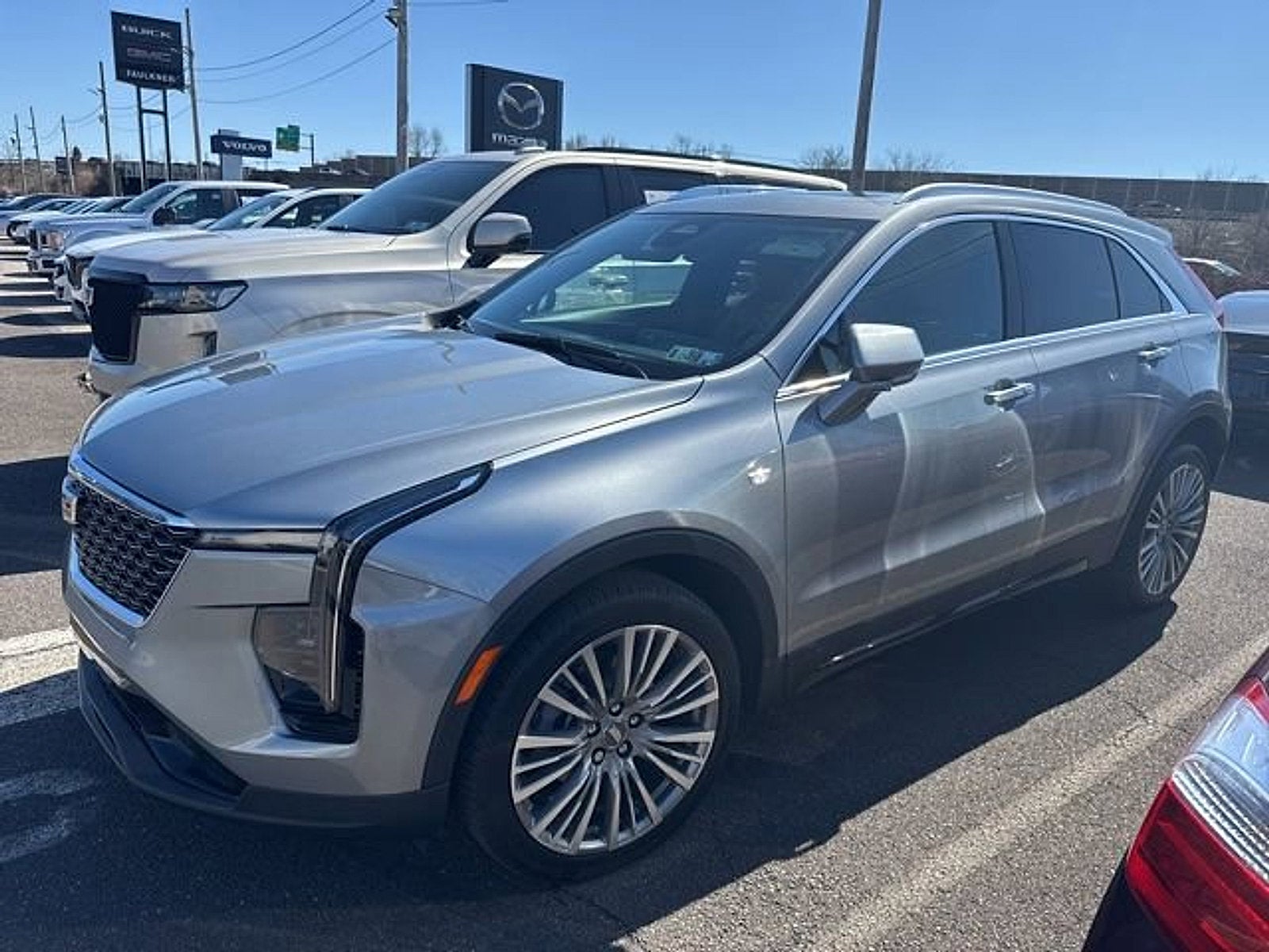 2024 Cadillac XT4 Premium Luxury