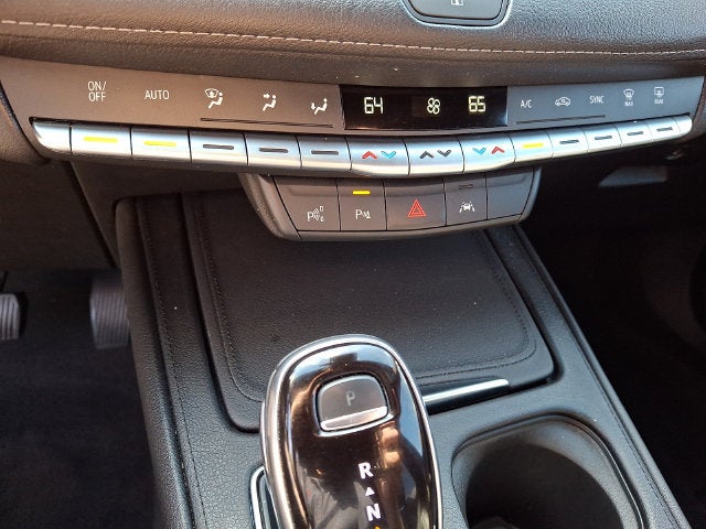 2022 Cadillac XT4 AWD Premium Luxury