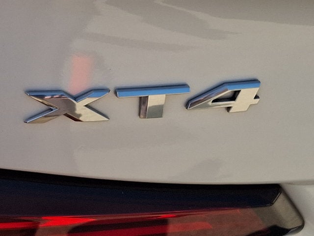 2022 Cadillac XT4 AWD Premium Luxury