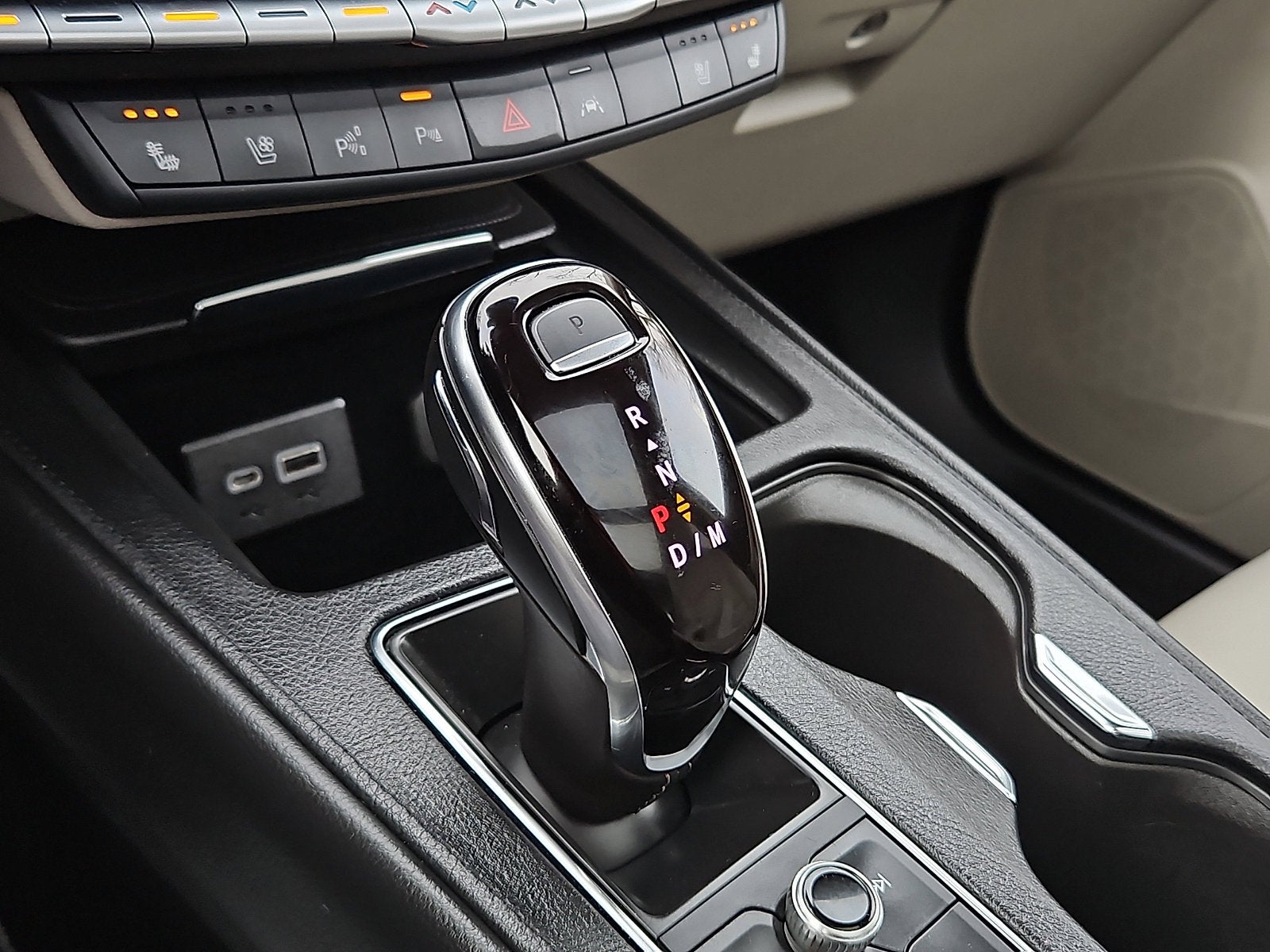 2022 Cadillac XT4 Premium Luxury