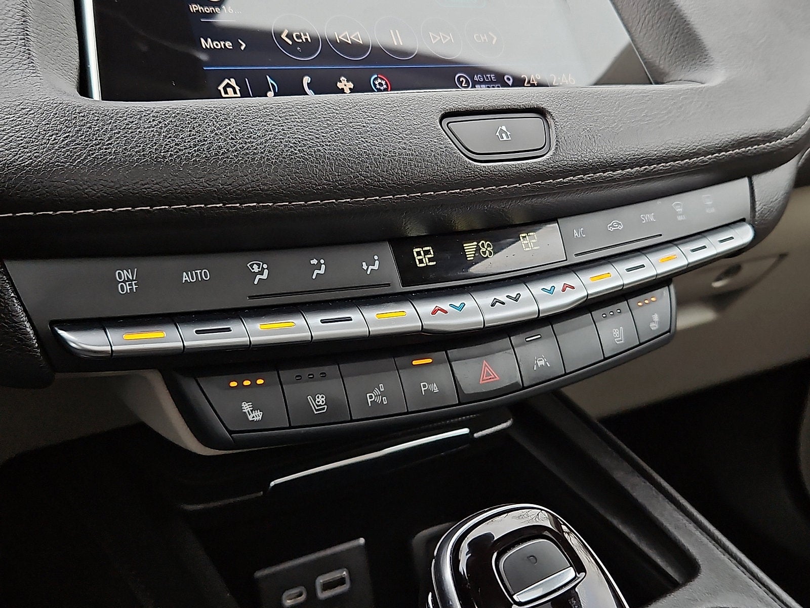 2022 Cadillac XT4 Premium Luxury