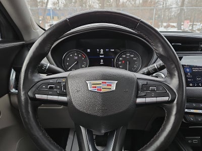 2022 Cadillac XT4 Premium Luxury