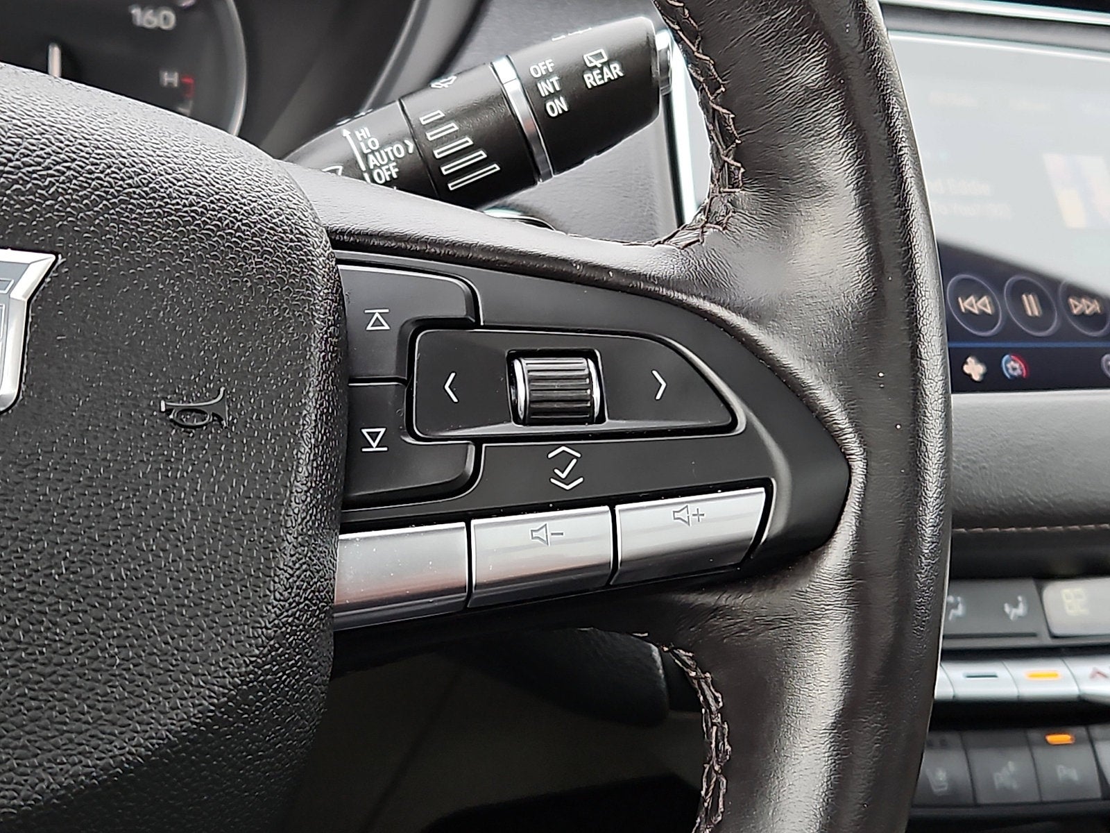 2022 Cadillac XT4 Premium Luxury