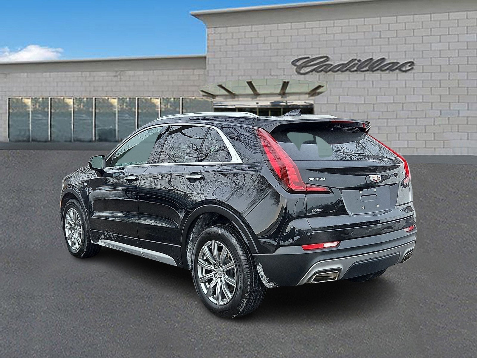 2022 Cadillac XT4 Premium Luxury