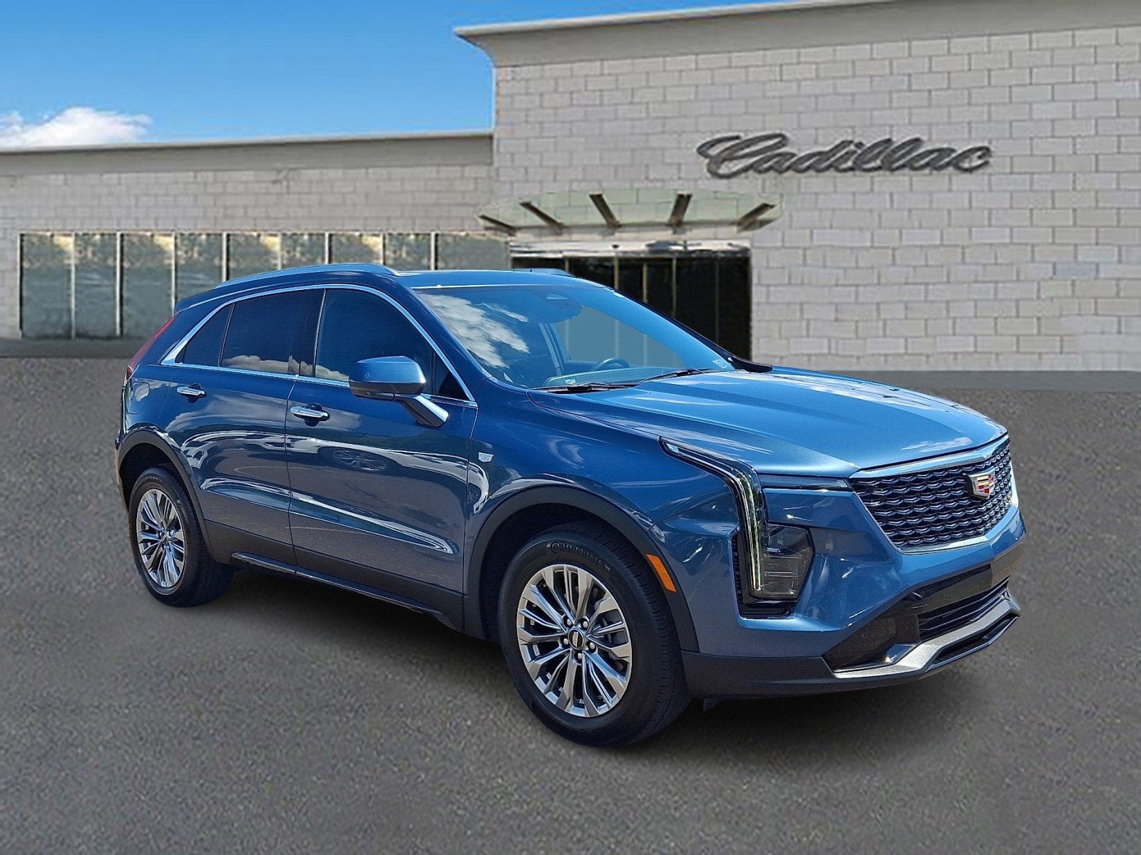 2024 Cadillac XT4 Premium Luxury