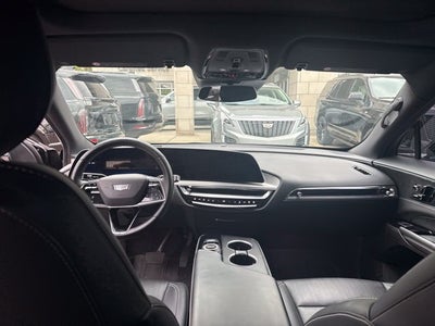 2024 Cadillac LYRIQ Luxury 1