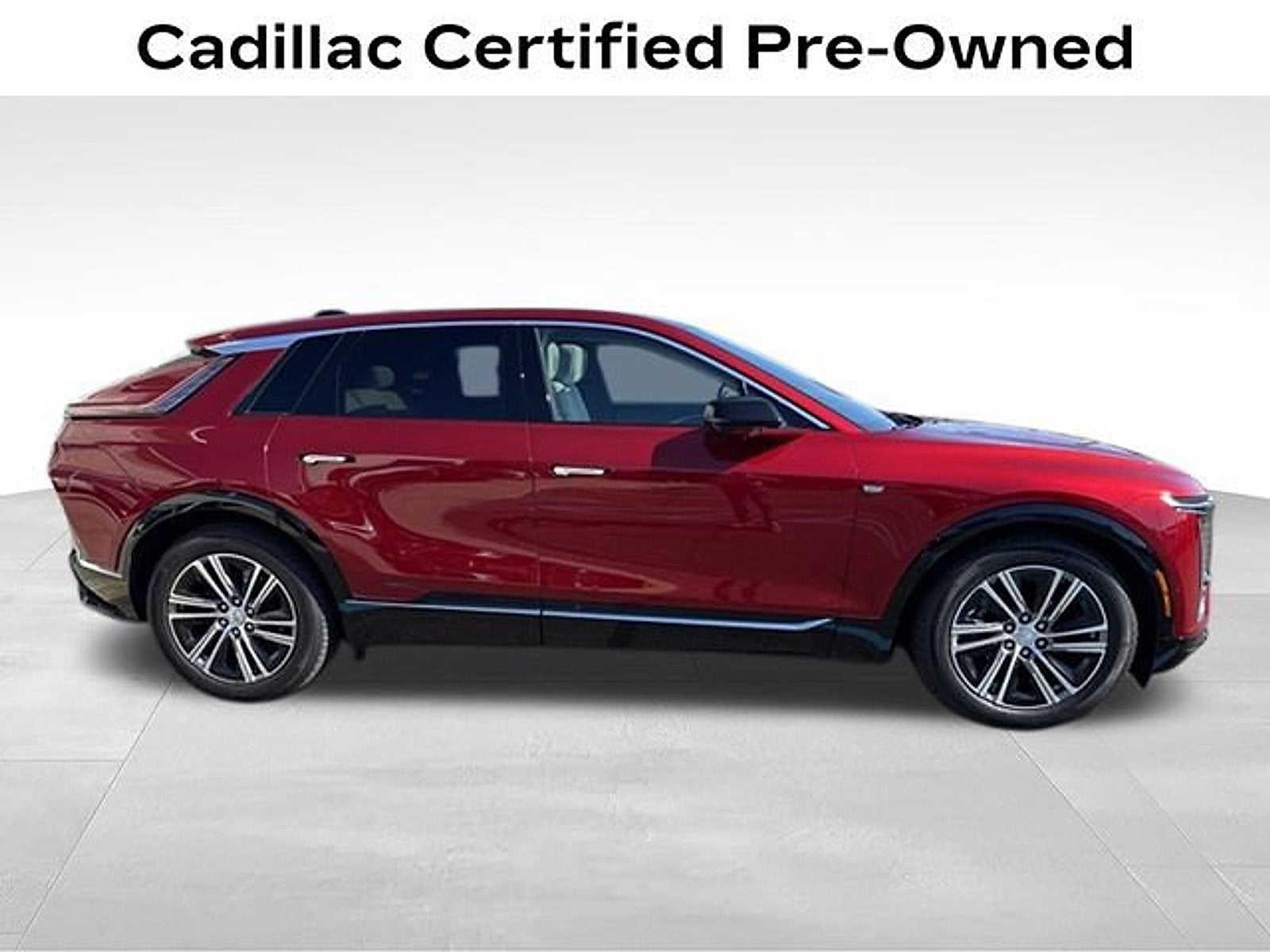 2024 Cadillac LYRIQ Luxury 2