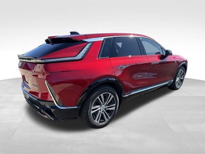 2024 Cadillac LYRIQ Luxury 2
