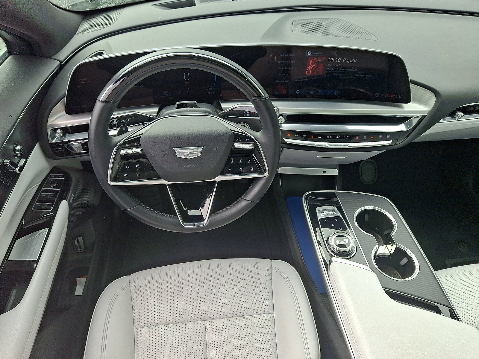 2024 Cadillac LYRIQ Luxury 2