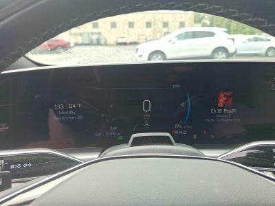 2024 Cadillac LYRIQ Luxury 2