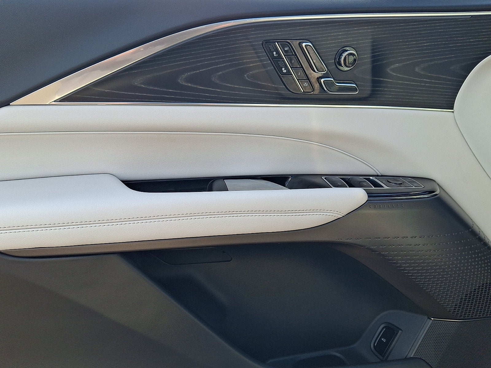 2024 Cadillac LYRIQ Sport 1