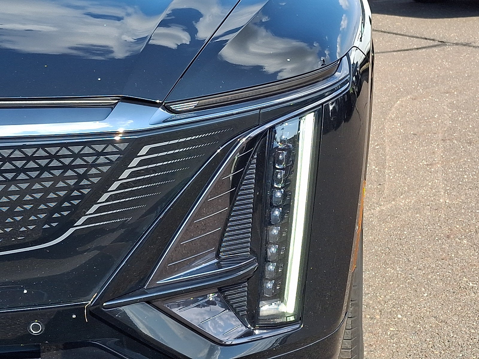 2024 Cadillac LYRIQ Sport 1