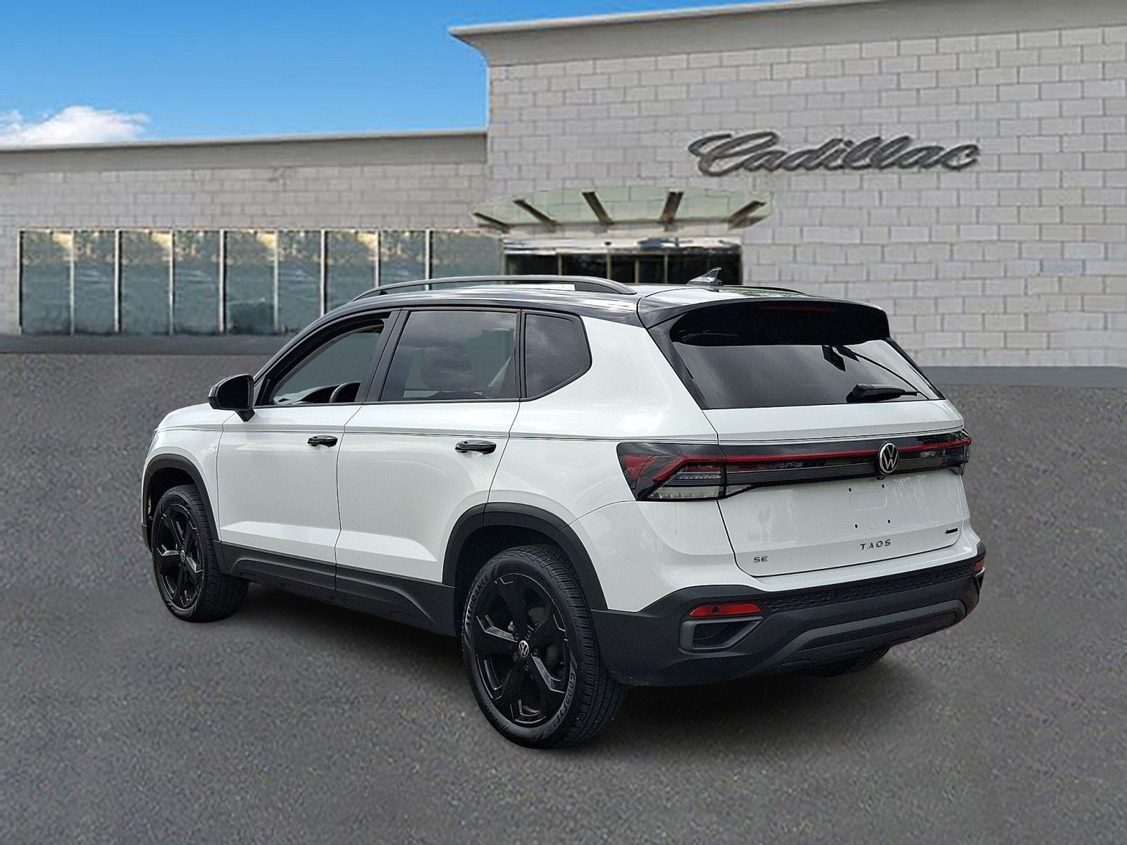 2025 Volkswagen Taos SE Black