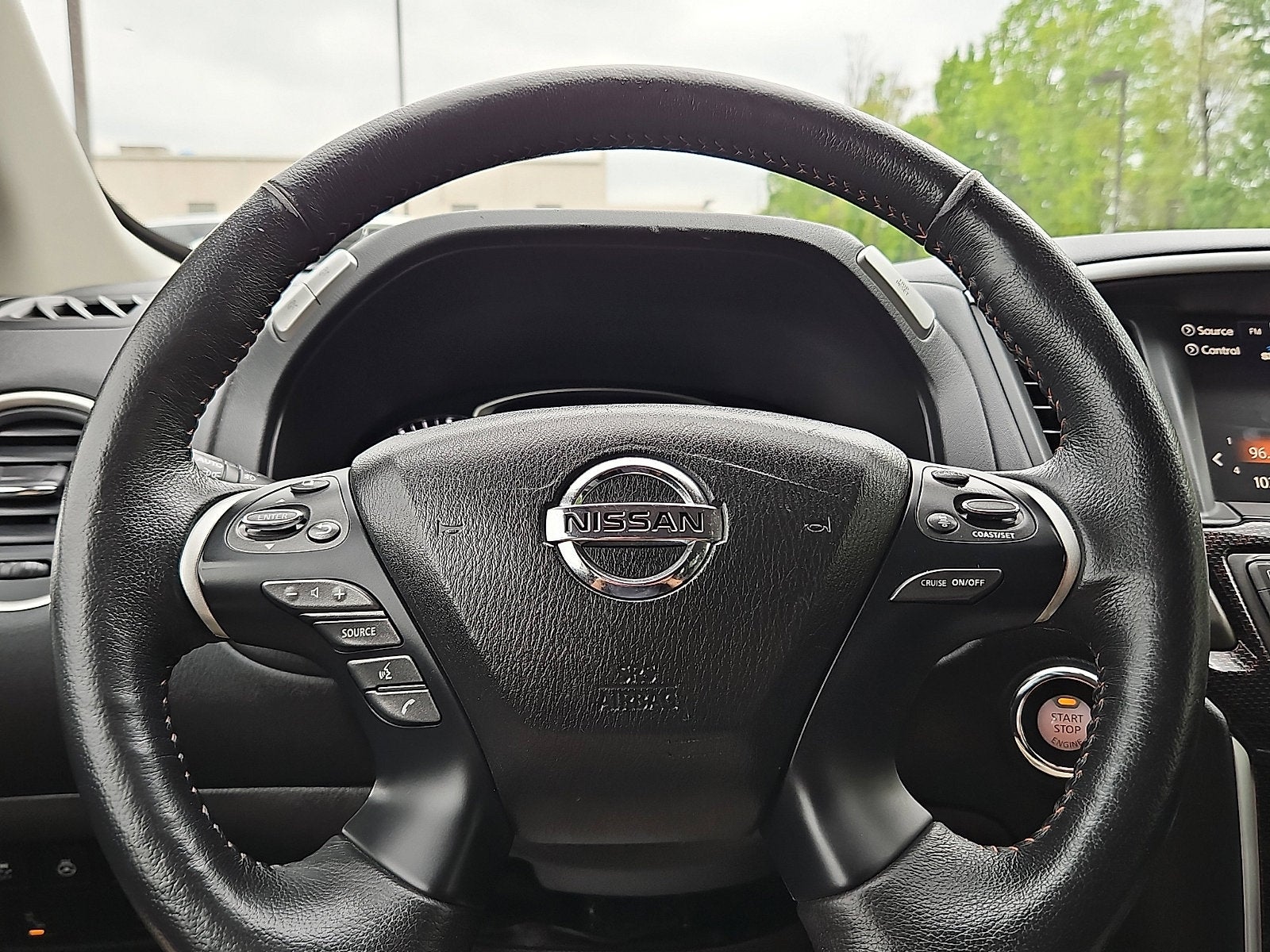 2020 Nissan Pathfinder SL