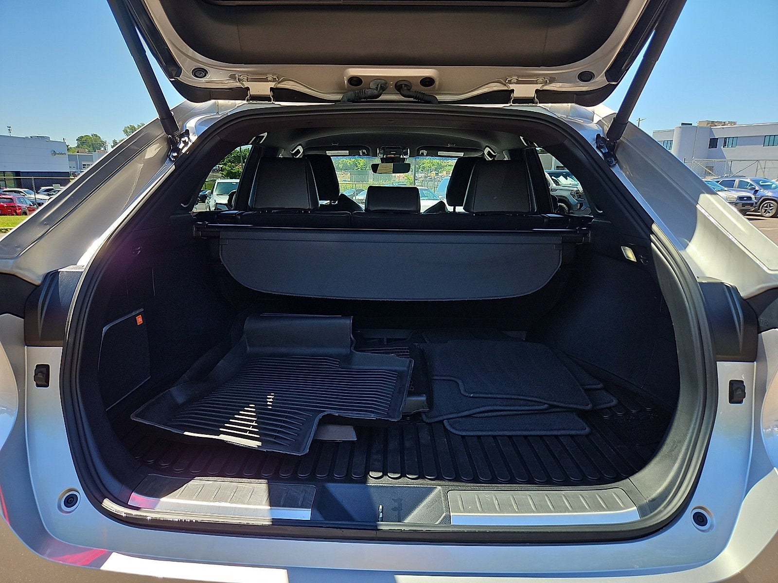 2024 Toyota Venza LE