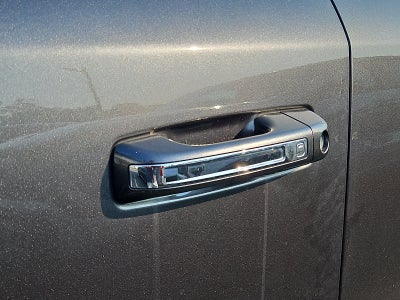 2022 RAM 1500 Laramie Crew Cab 4x4 5'7" Box