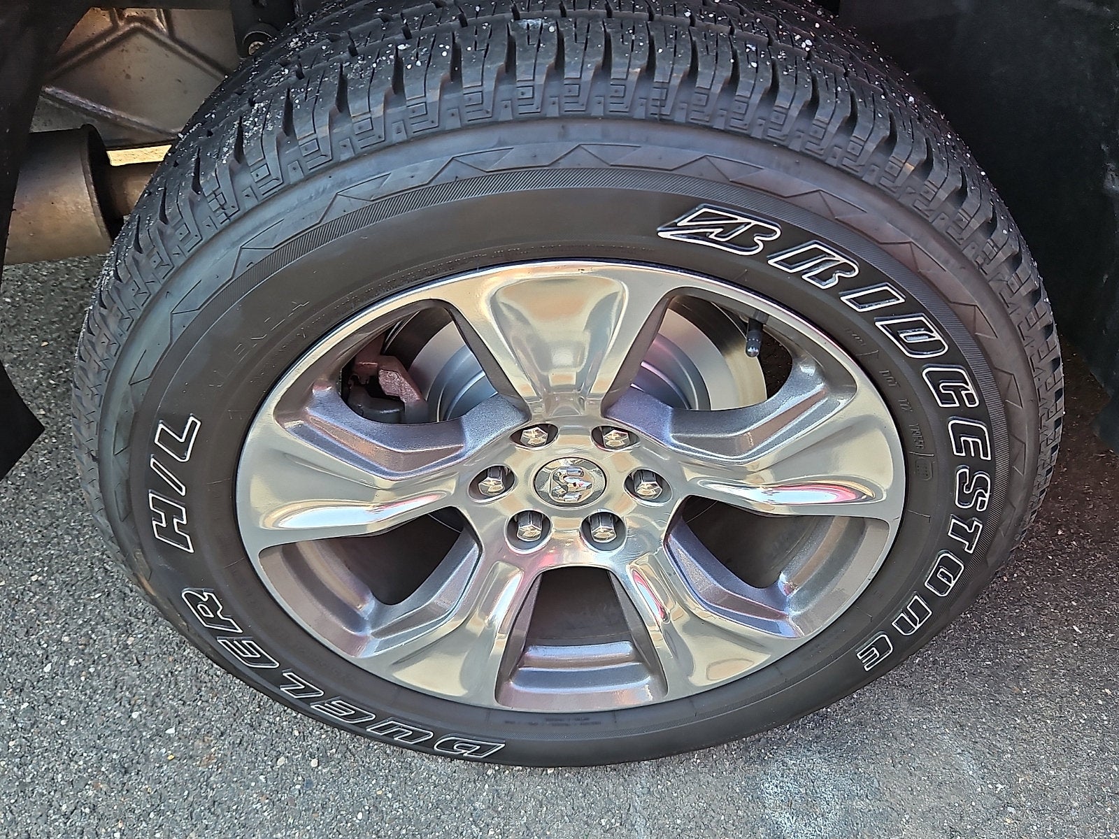 2022 RAM 1500 Laramie Crew Cab 4x4 5'7" Box