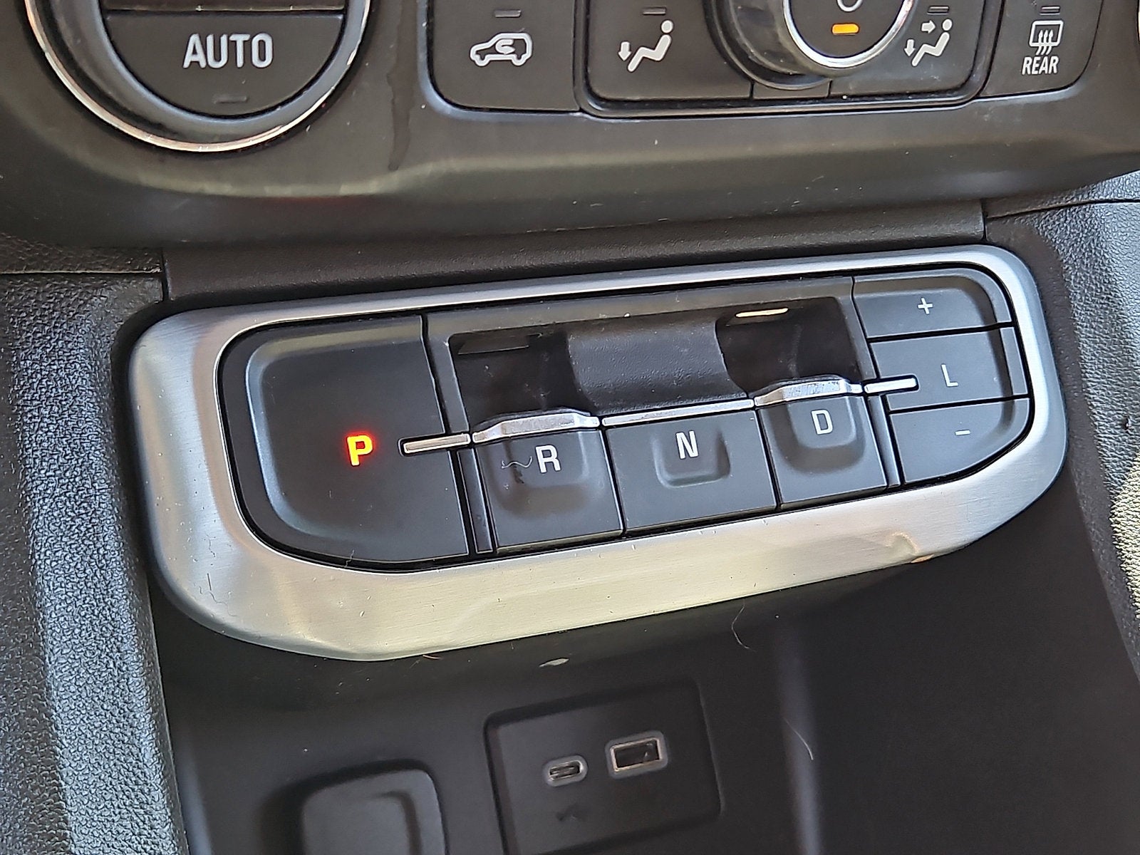2021 GMC Acadia SLE