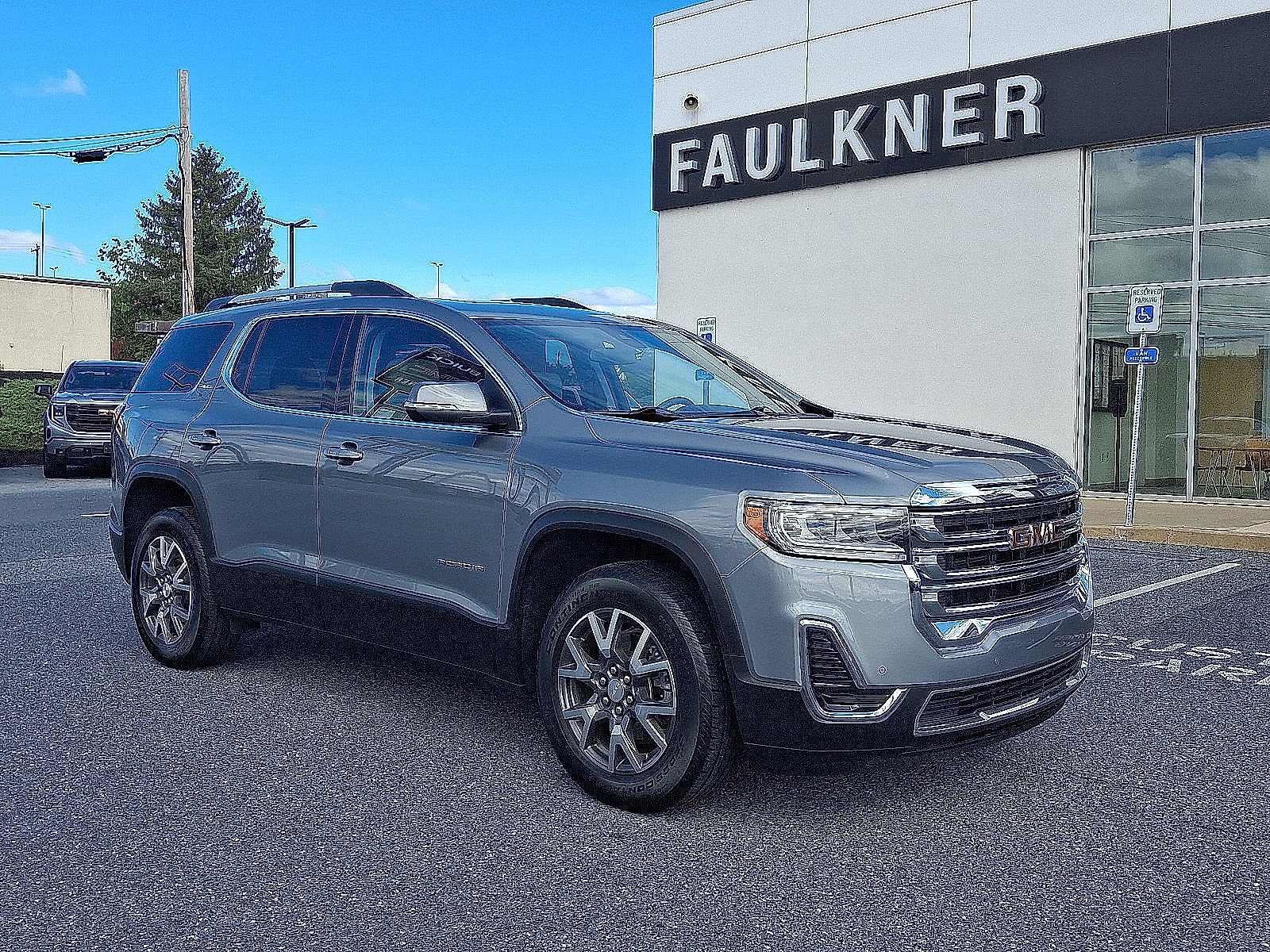 2023 GMC Acadia SLE