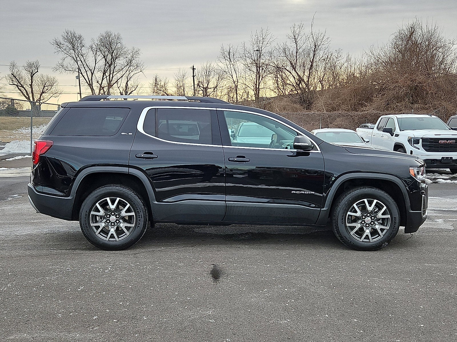 2021 GMC Acadia SLE