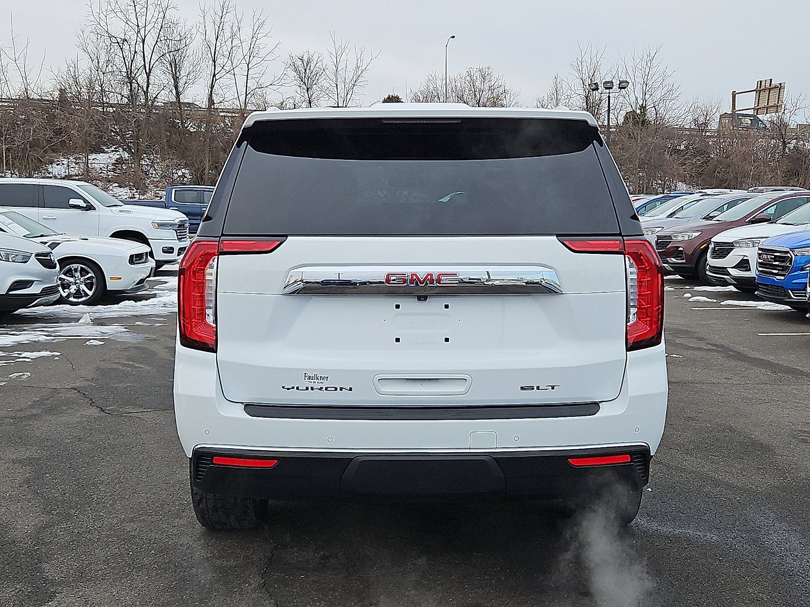 2023 GMC Yukon SLT