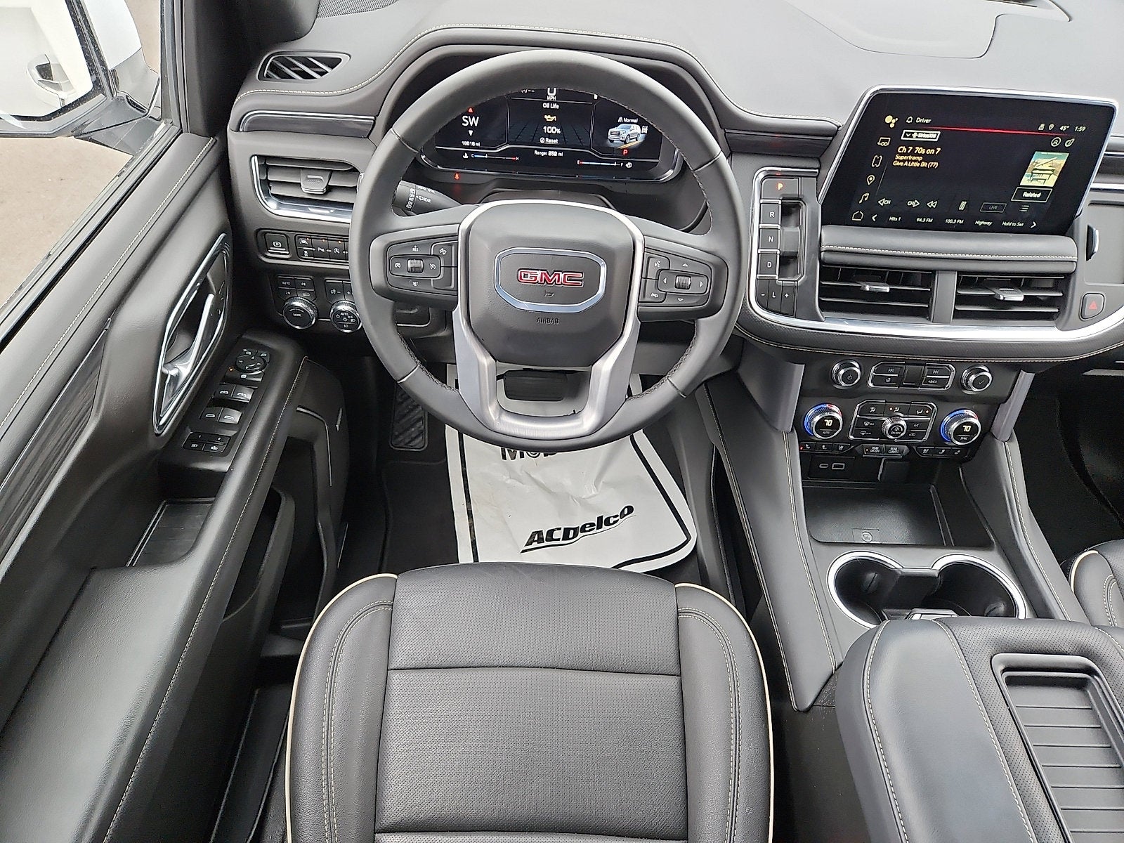 2024 GMC Yukon XL SLT