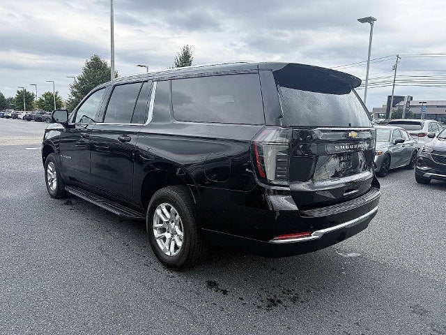 2025 Chevrolet Suburban LT