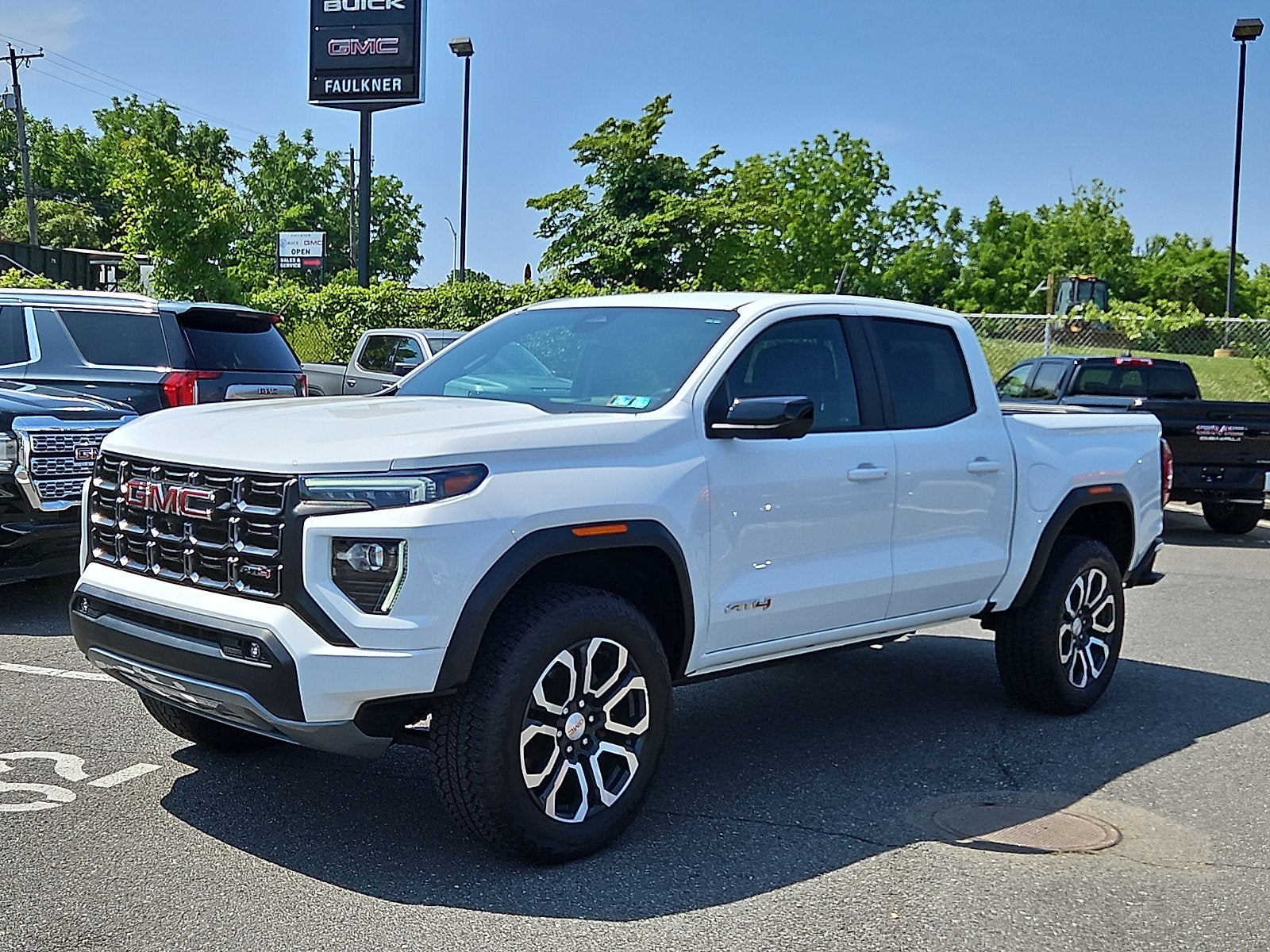 2023 GMC Canyon AT4