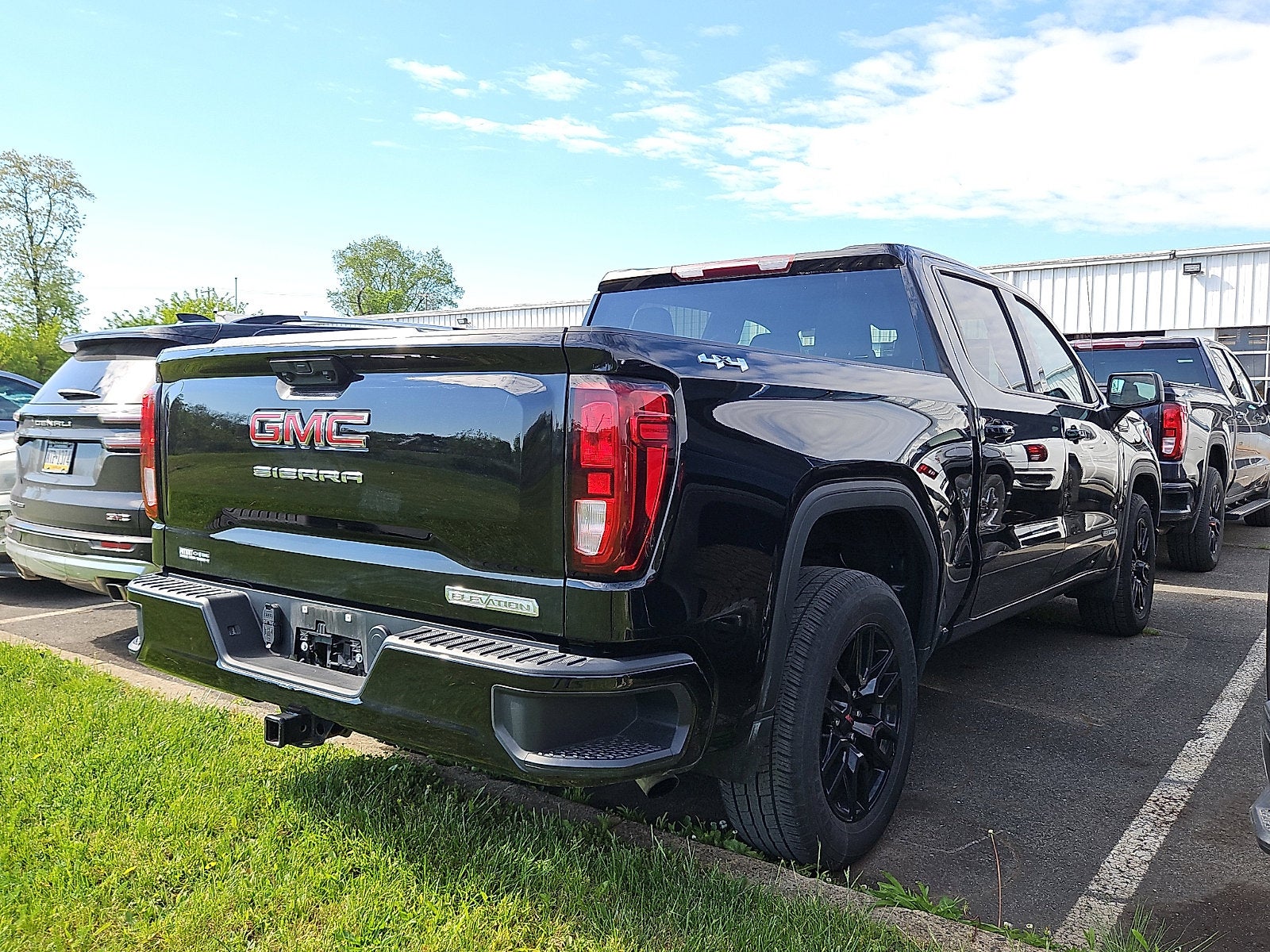 2023 GMC Sierra 1500 Elevation