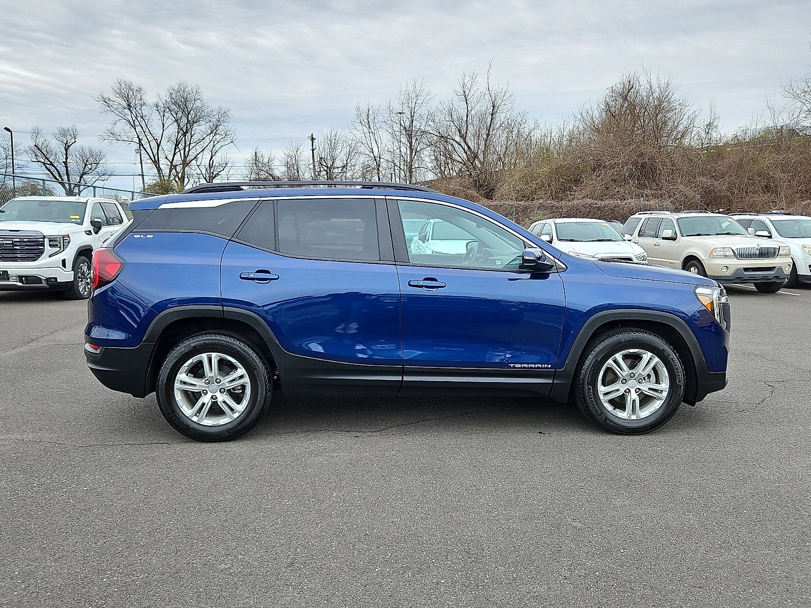 2023 GMC Terrain SLE