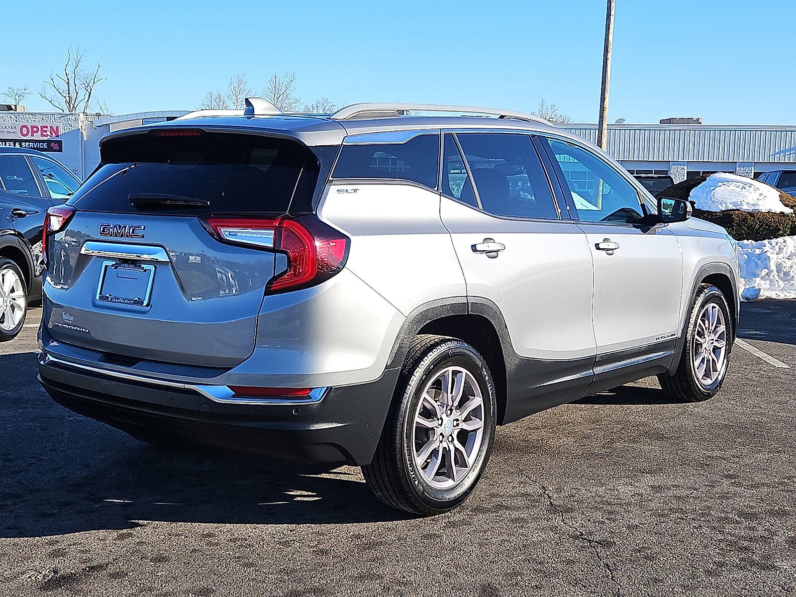 2023 GMC Terrain SLT