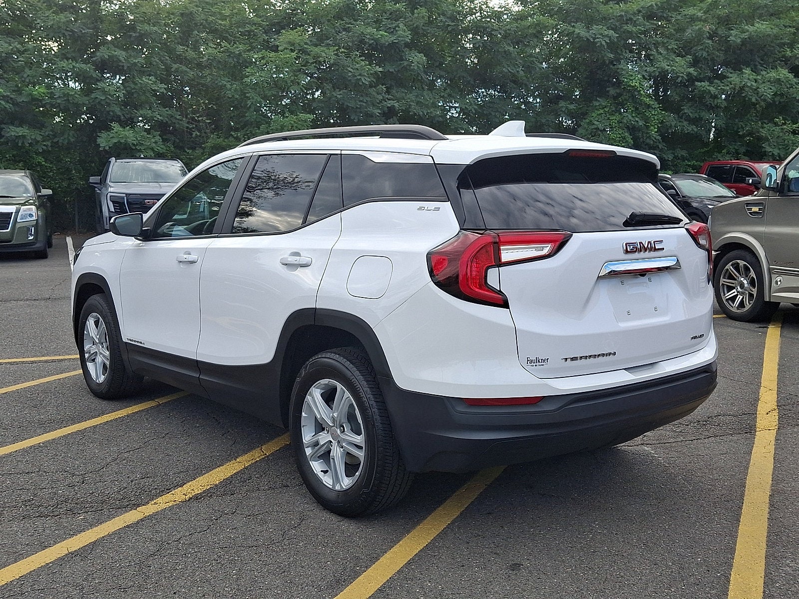 2024 GMC Terrain SLE