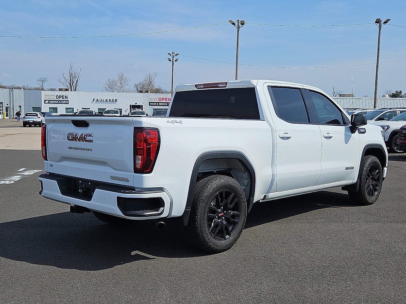 2025 GMC Sierra 1500 Elevation