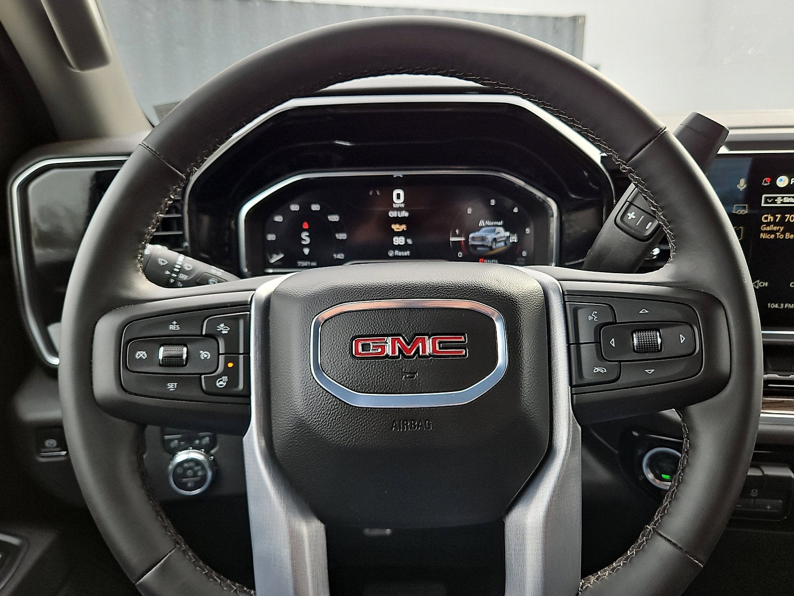 2025 GMC Sierra 1500 Elevation