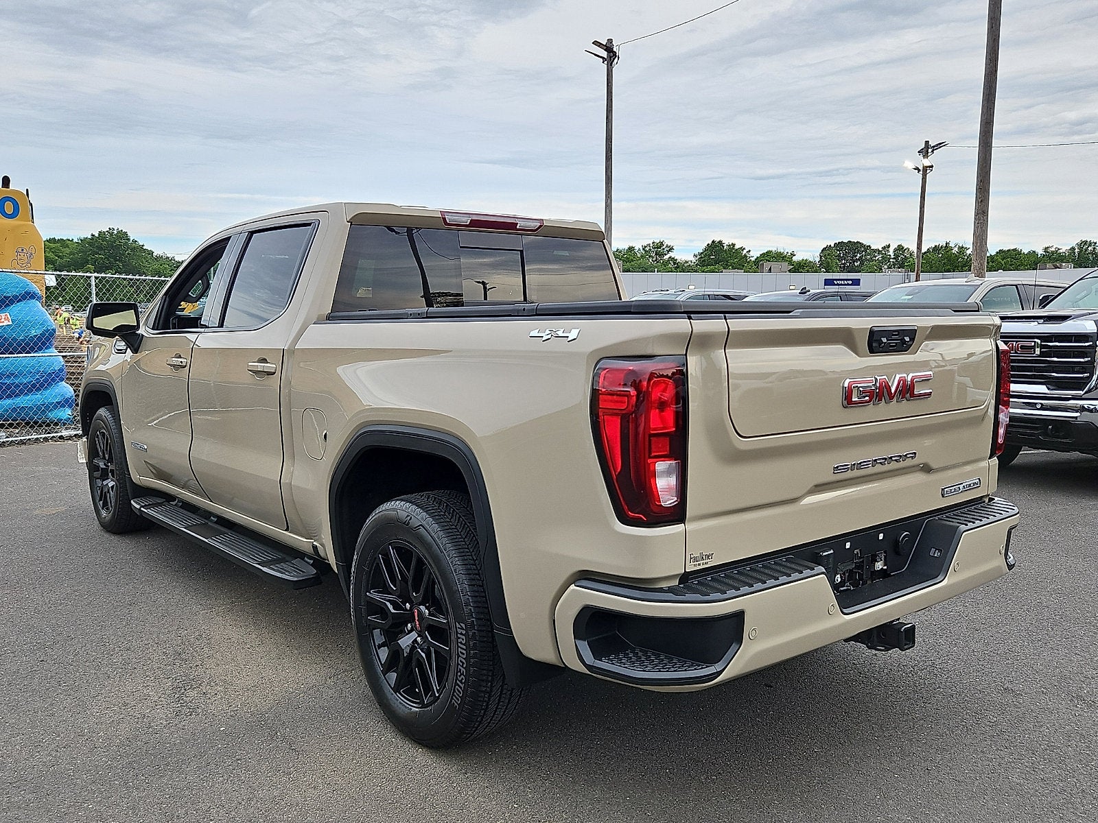 2023 GMC Sierra 1500 Elevation