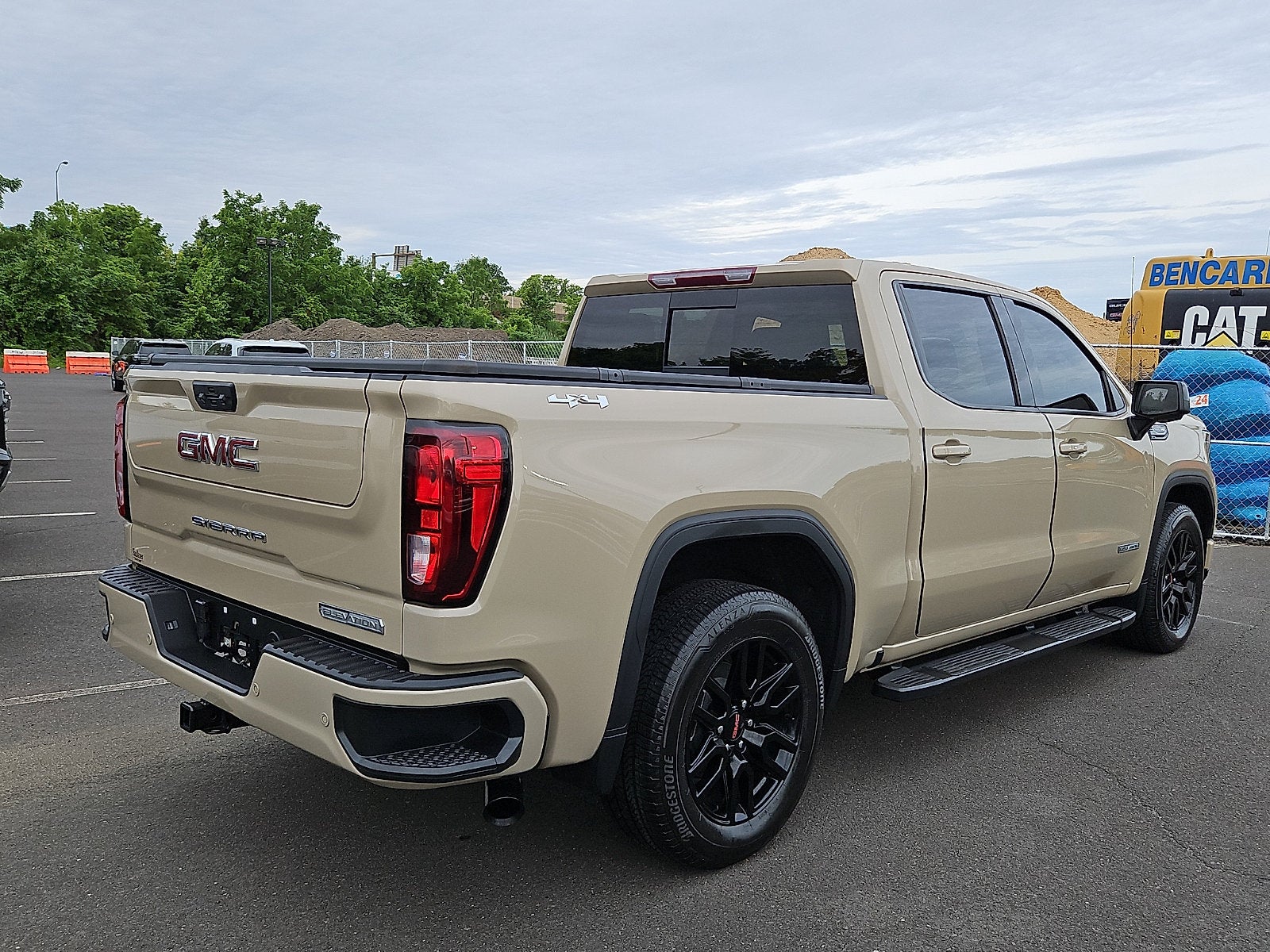 2023 GMC Sierra 1500 Elevation