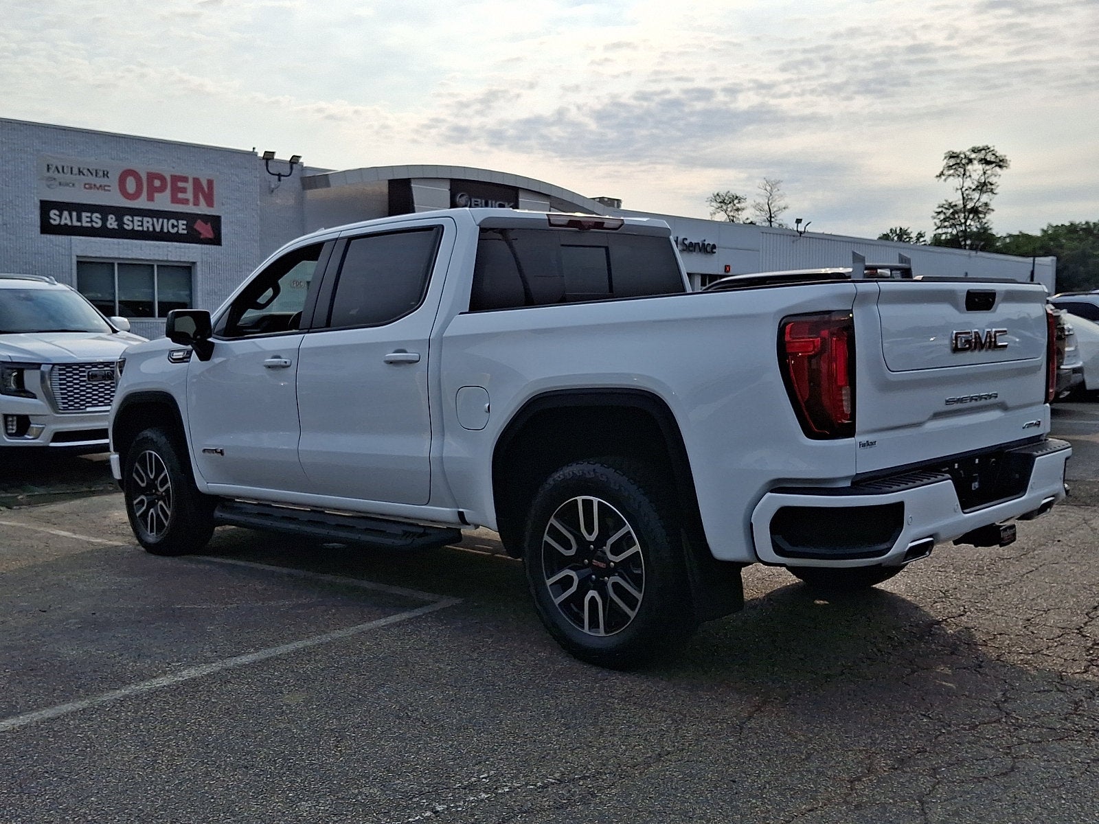 2025 GMC Sierra 1500 AT4