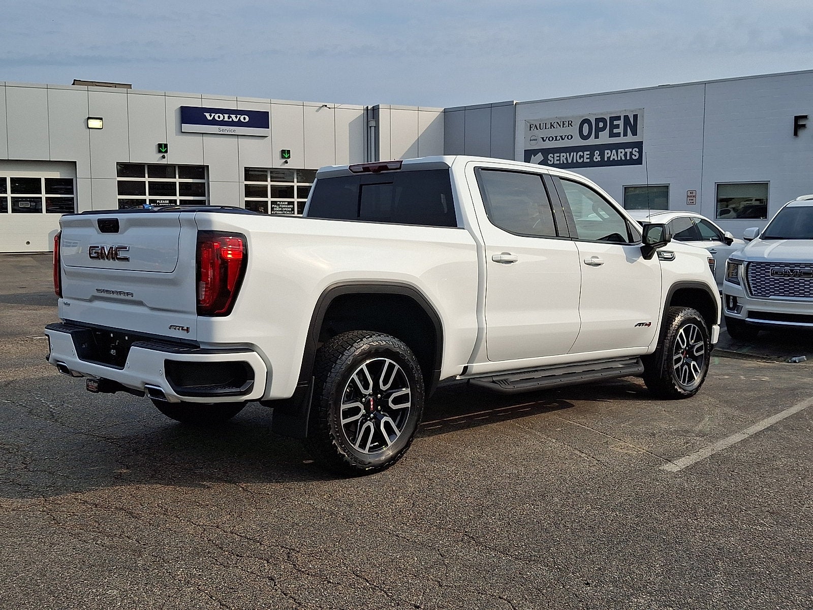 2025 GMC Sierra 1500 AT4