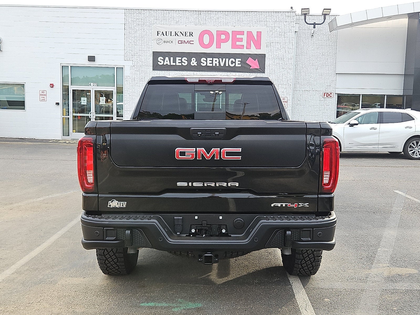 2023 GMC Sierra 1500 AT4X