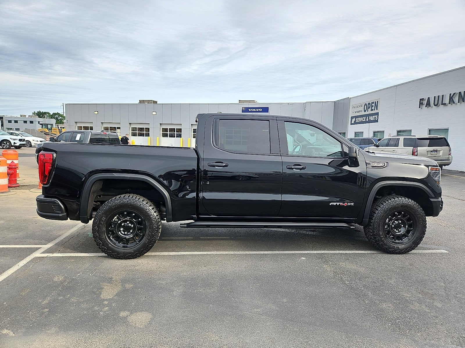 2023 GMC Sierra 1500 AT4X