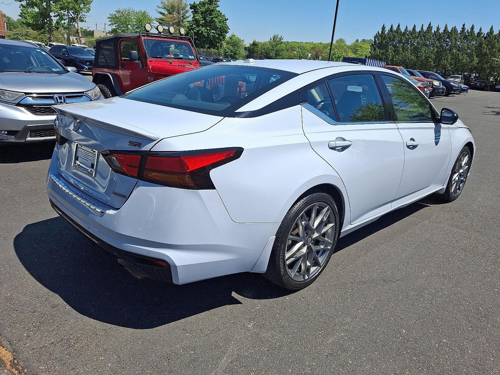 2023 Nissan Altima 2.0 SR Sedan