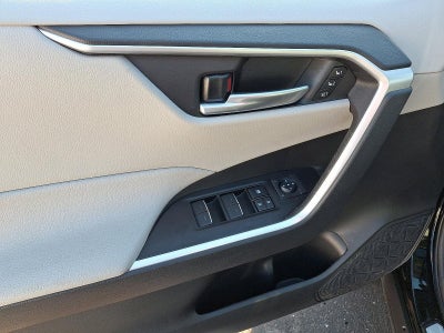 2025 Toyota RAV4 XLE Premium AWD (Natl)