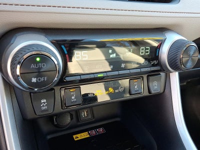 2025 Toyota RAV4 XLE Premium AWD (Natl)