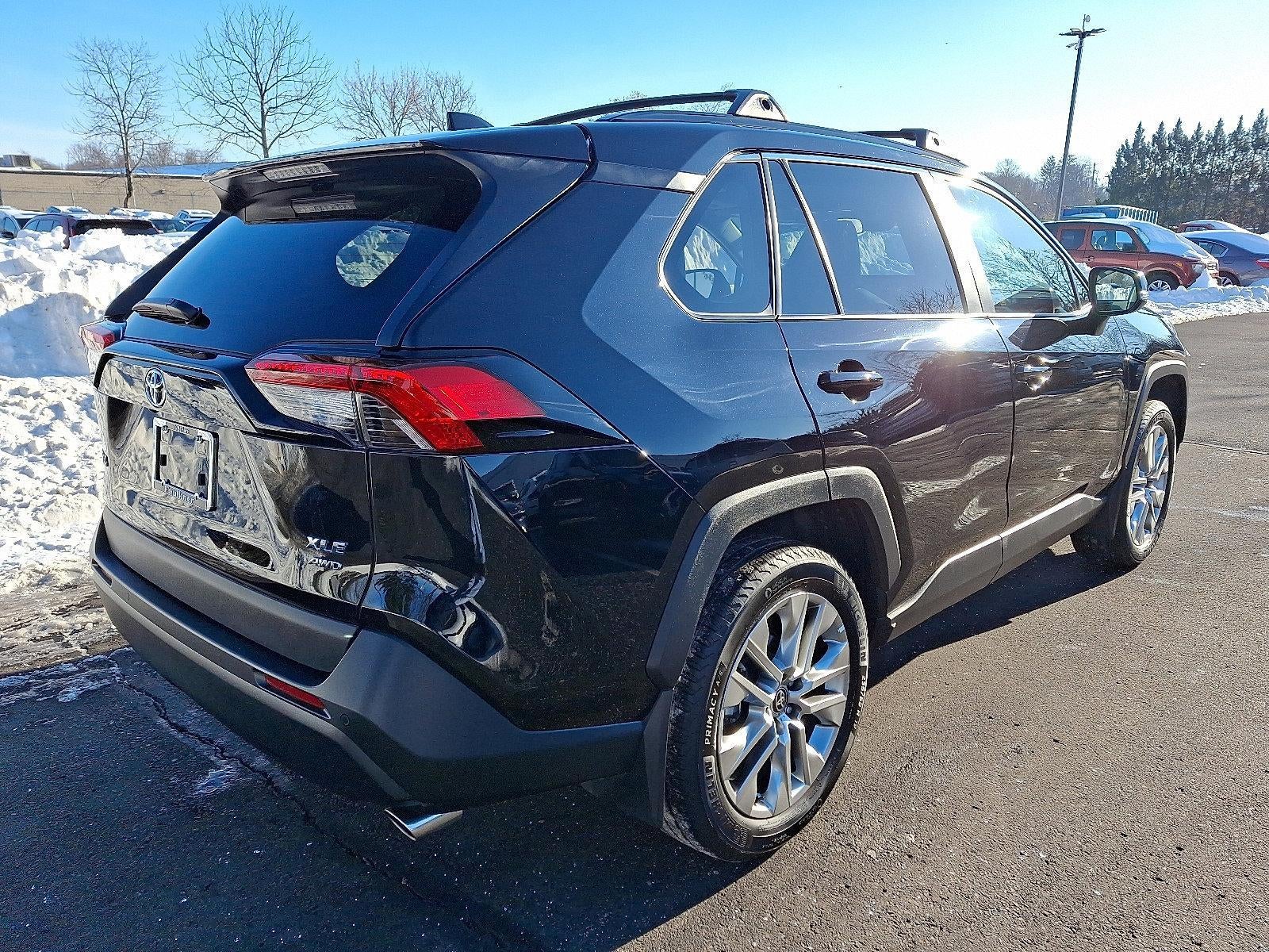 2025 Toyota RAV4 XLE Premium AWD (Natl)