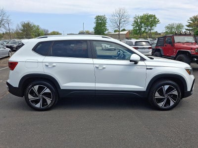 2023 Volkswagen Taos SE 4MOTION