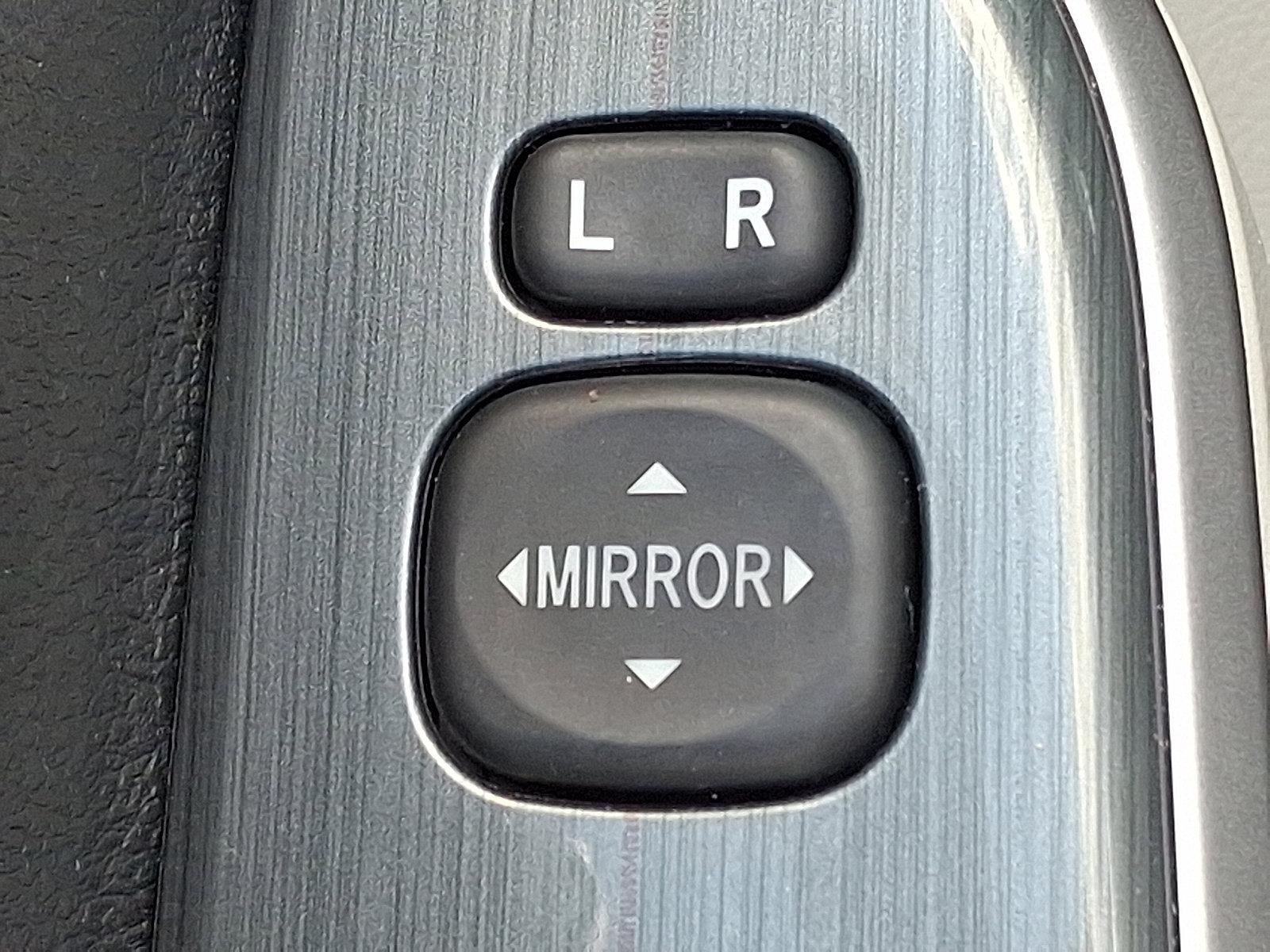 2013 Toyota Camry Hybrid 4dr Sdn LE (Natl)