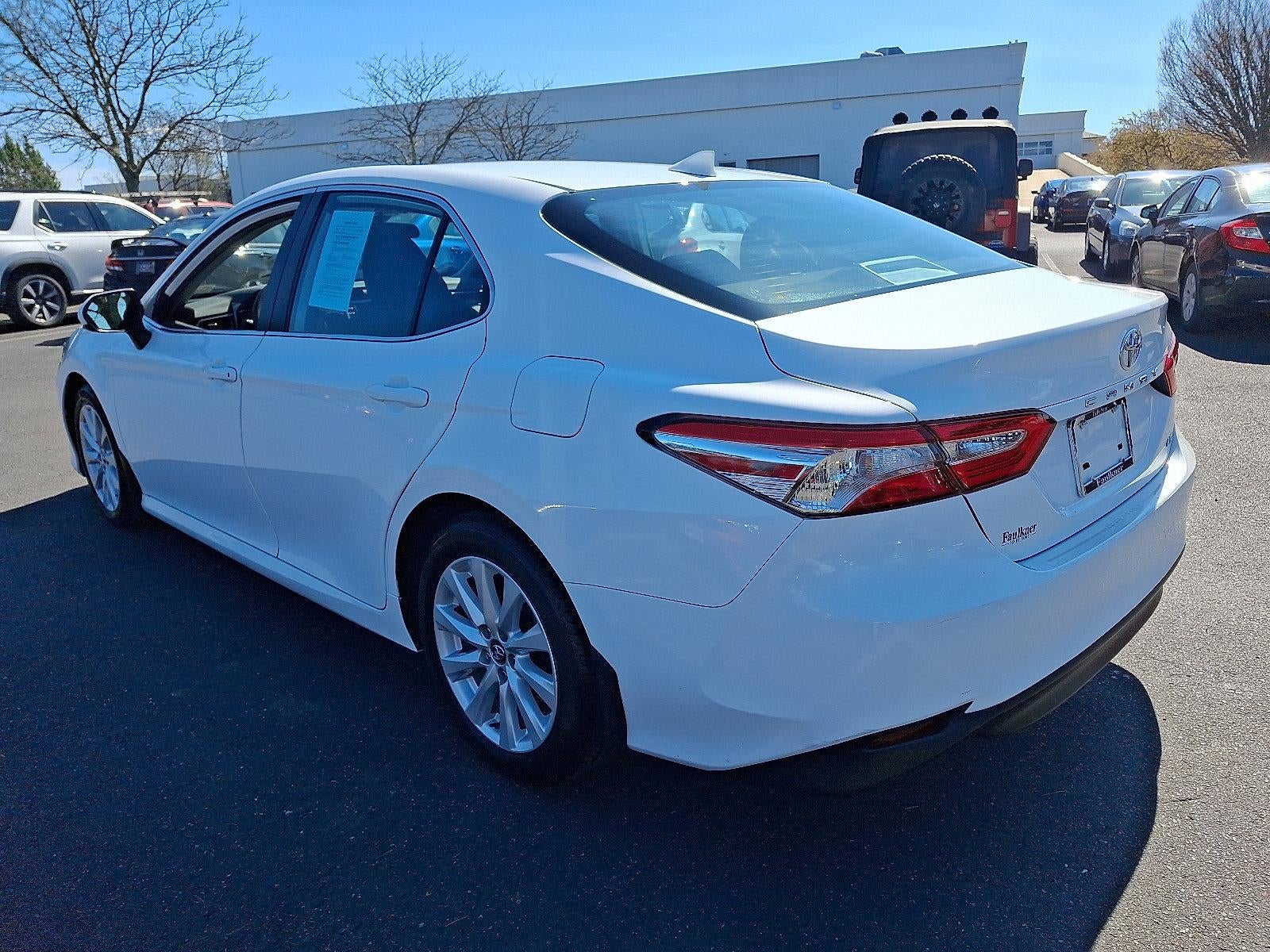 2020 Toyota Camry LE Auto (Natl)